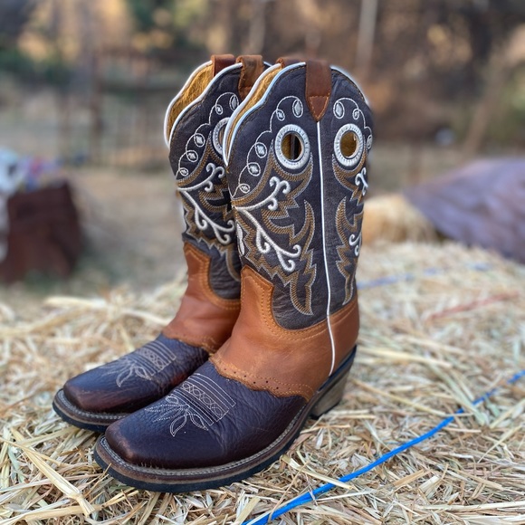Shoes - Women’s Western Boots